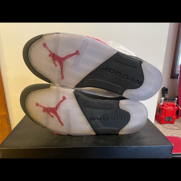 Jordan 5 Retro Fire Red (2013) Size 11.5 - Picture 12 of 12